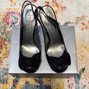 Jessica Simpson patent leather Slingback Heels with suede bow detail size 8